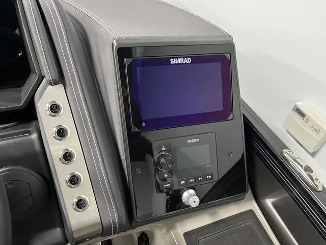 Slide: The Image of Barletta Lusso L23M 2024 - 15