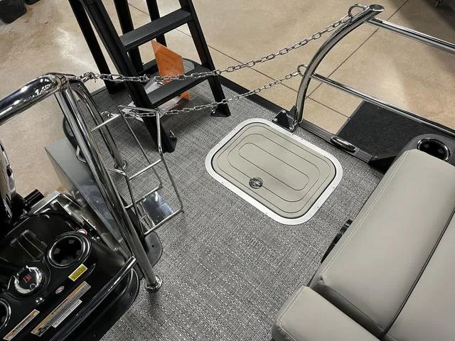 Slide: The Image of Barletta Lusso L23M 2024 - 24