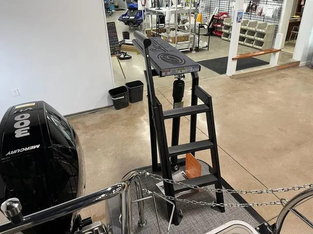 Slide: The Image of Barletta Lusso L23M 2024 - 25