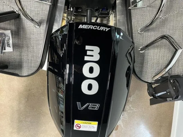 Slide: The Image of Barletta Lusso L23M 2024 - 26