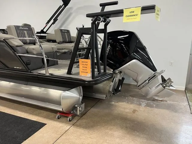 Slide: The Image of Barletta Lusso L23M 2024 - 29