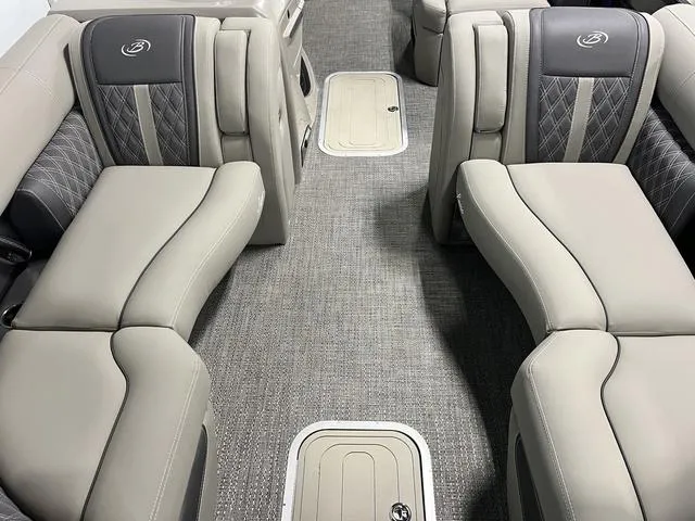 Slide: The Image of Barletta Lusso L23M 2024 - 4