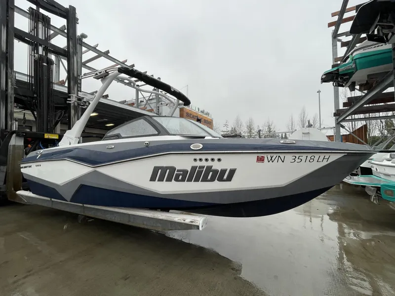 Slide: The Image of Malibu Wakesetter 22 LSV 2023 - 4
