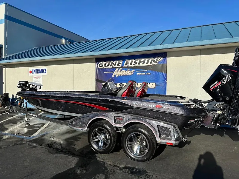Slide: The Image of 2024 Ranger Z521R Ranger Cup Equipped boat, sleek design, parked outside dealership. - 5