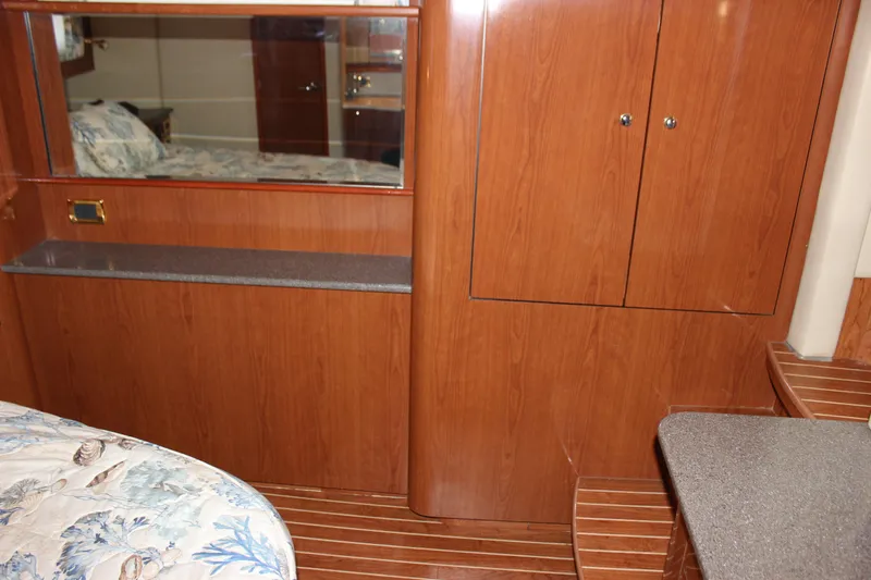 Slide: The Image of Sea Ray 480 Motor Yacht 2002 - 67