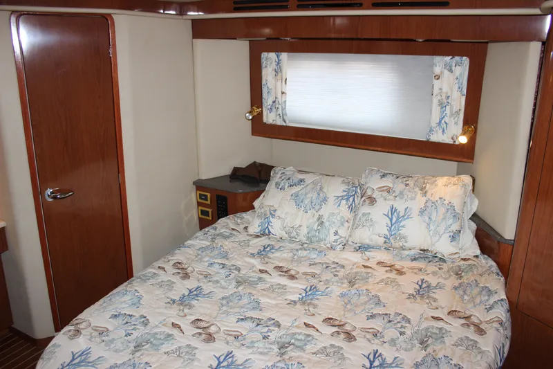 Slide: The Image of Sea Ray 480 Motor Yacht 2002 - 69