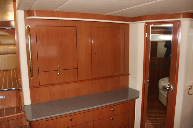 Slide: The Image of Sea Ray 480 Motor Yacht 2002 - 71