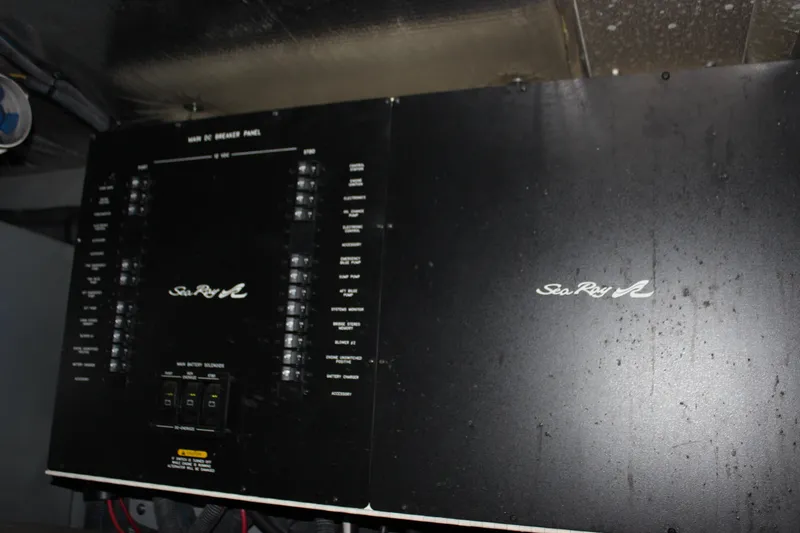 Slide: The Image of Sea Ray 480 Motor Yacht 2002 - 73