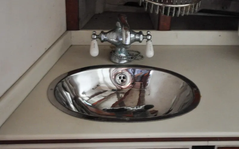 Slide: The Image of Custom Eldredge-McInnis 47 Cutter - Prowess - Head - Sink - 102