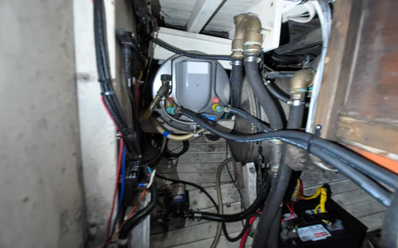 Slide: The Image of Custom Eldredge-McInnis 47 Cutter - Engine Room - 137