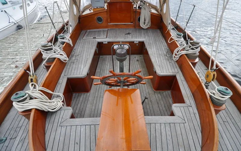 Slide: The Image of Custom Eldredge-McInnis 47 Cutter - Prowess - Cockpit - 14