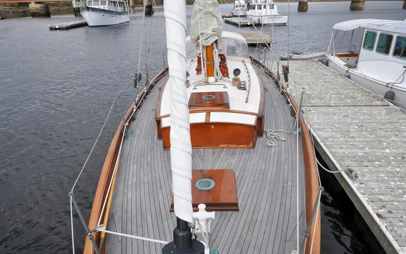 Slide: The Image of Custom Eldredge-McInnis 47 Cutter - Prowess - Deck - 62