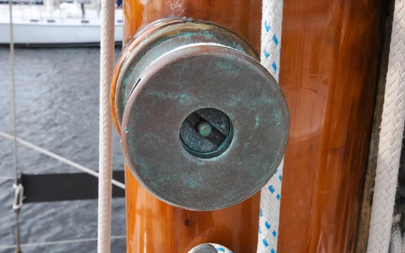 Slide: The Image of Custom Eldredge-McInnis 47 Cutter - Prowess - Halyard Winch - 64