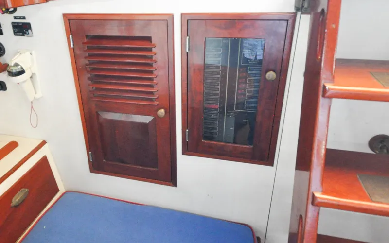 Slide: The Image of Custom Eldredge-McInnis 47 Cutter - Prowess - Dinette - 77