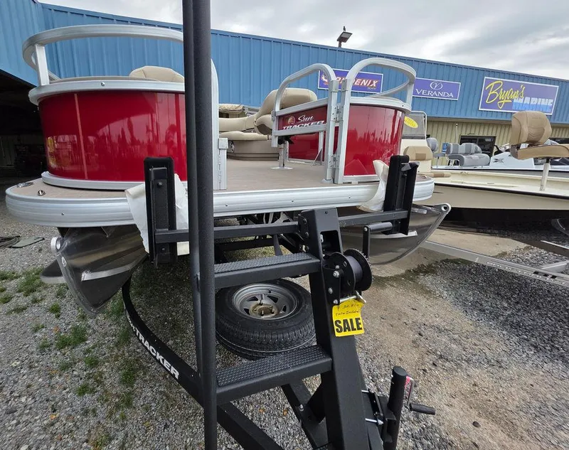 Slide: The Image of 2025 Sun Tracker BASS BUGGY® 18 DLX pontoon boat on sale at dealership. - 19