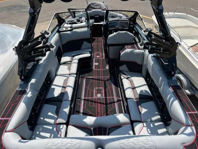 Centurion Ri245 2024 for Sale | MarineSource