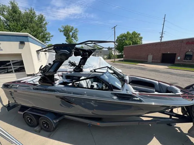Centurion Ri245 2024 for Sale | MarineSource