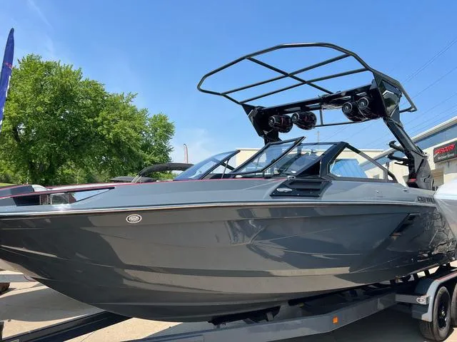 Centurion Ri245 2024 for Sale | MarineSource