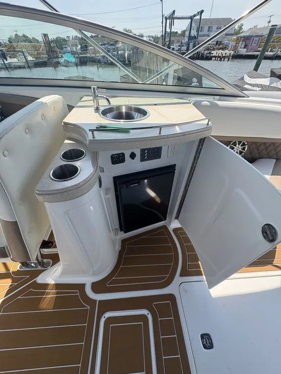 Slide: The Image of Cobalt Boats 302 BR 2011 - 18