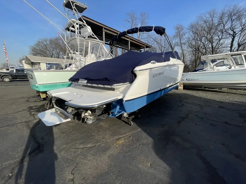 Slide: The Image of Cobalt Boats 302 BR 2011 - 3