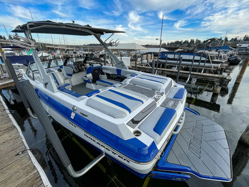 Slide: The Image of Malibu Wakesetter 22 LSV 2023 - 6