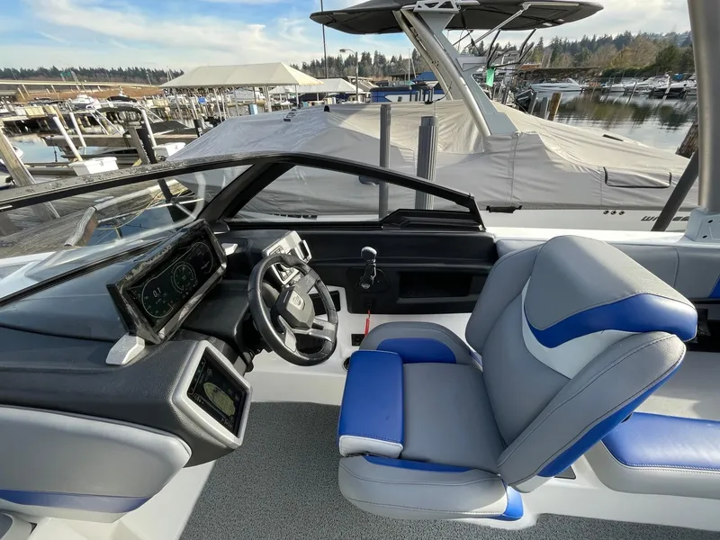 Slide: The Image of Malibu Wakesetter 22 LSV 2023 - 10