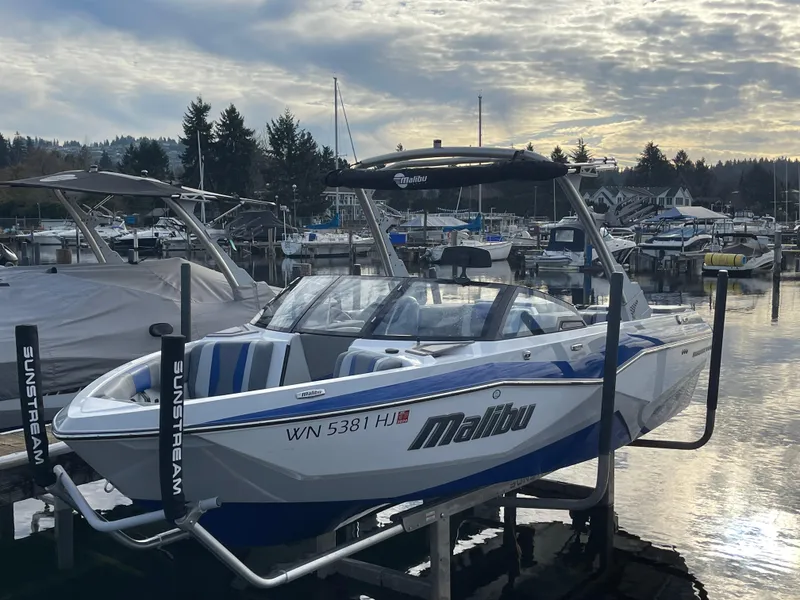 Slide: The Image of Malibu Wakesetter 22 LSV 2023 - 3