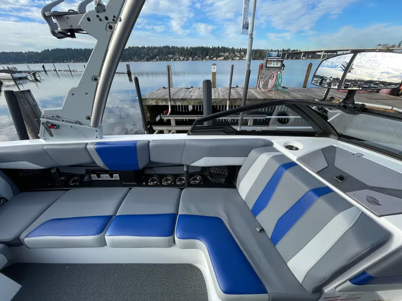Slide: The Image of Malibu Wakesetter 22 LSV 2023 - 8