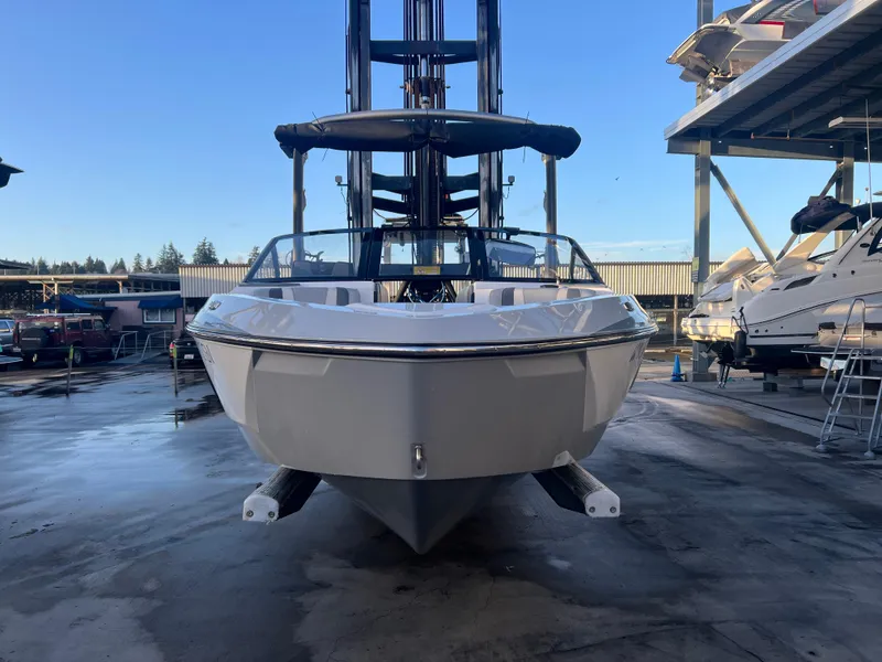 Slide: The Image of Malibu Wakesetter 22 LSV 2023 - 3