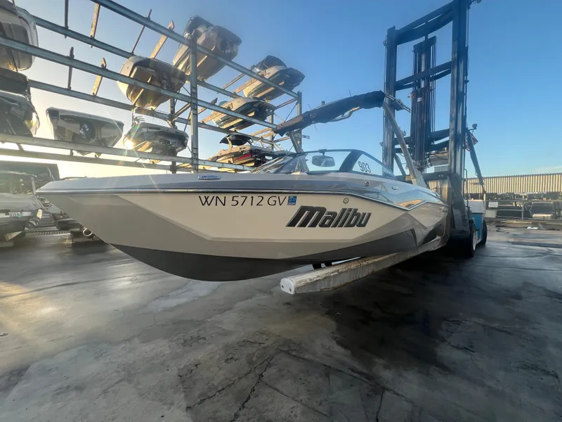 Slide: The Image of Malibu Wakesetter 22 LSV 2023 - 4