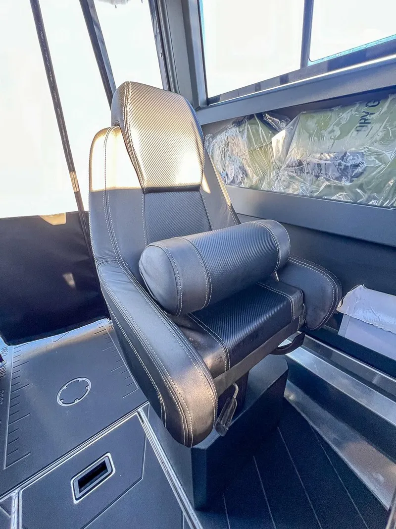 Slide: The Image of Stabi-Craft 2250 Alpha Ultra Centercab 2024 - 12