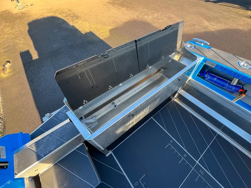 Slide: The Image of Stabi-Craft 2250 Alpha Ultra Centercab 2024 - 23