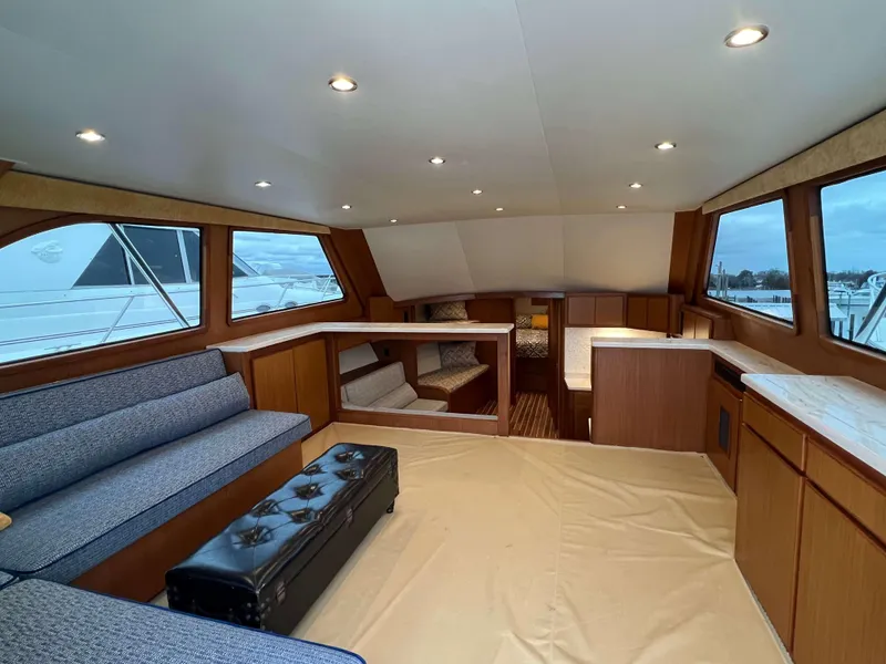 Slide: The Image of Interior of 2021 Henriques 50 Sportfisherman with spacious seating and modern design. - 40
