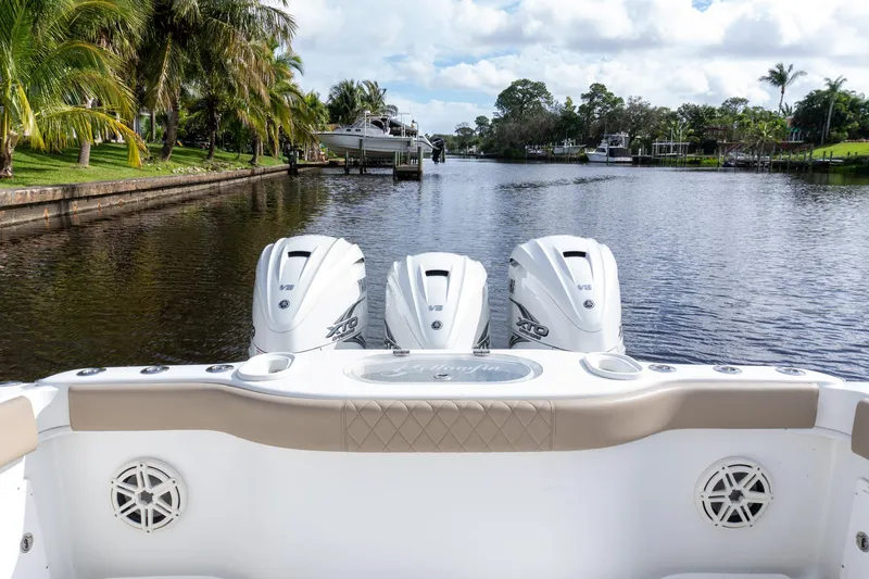 Slide: The Image of Yellowfin 42 Go Mongo - Engines - 17