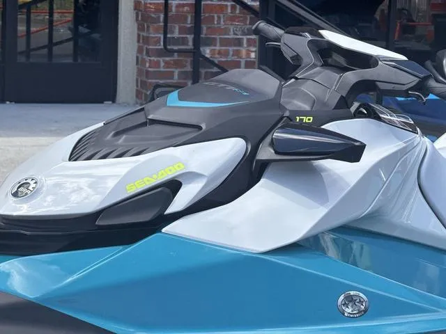 Slide: The Image of Sea-Doo GTI™ SE 170 IBR 2024 - 6