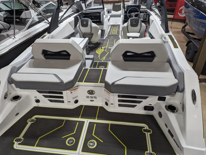 Slide: The Image of Scarab 235ID WAKE EDITION 2024 - 3