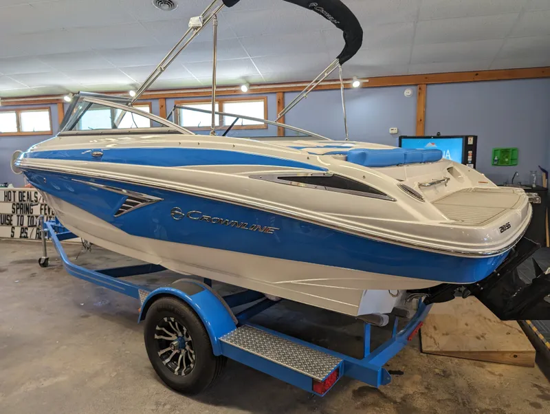 Slide: The Image of Crownline Boats 210SS 2024 - 8