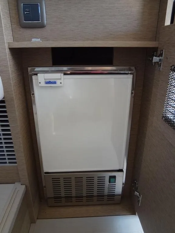 Slide: The Image of Prestige 420F 2024 - 52