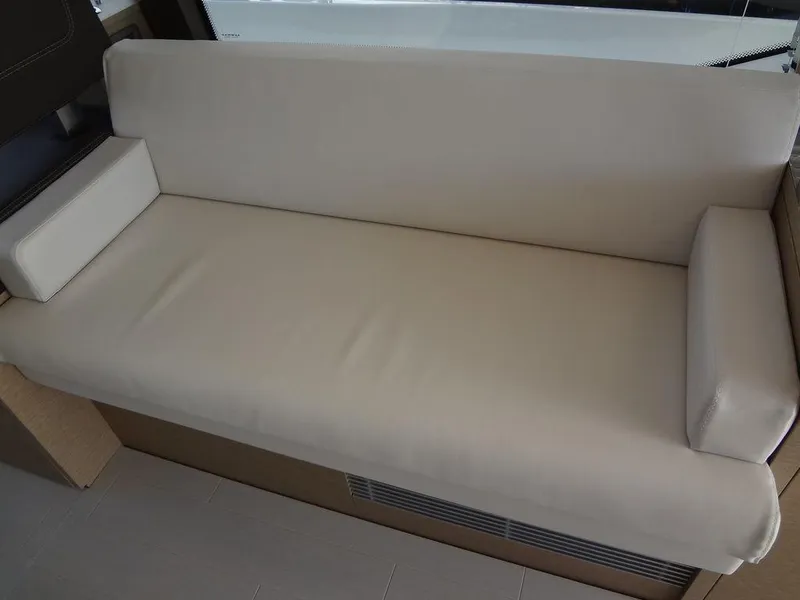 Slide: The Image of Prestige 420F 2024 - 57