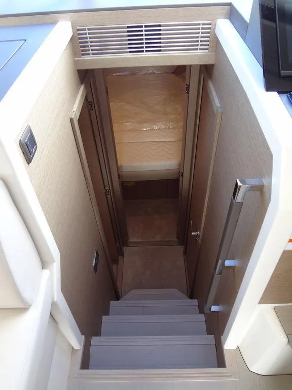 Slide: The Image of Prestige 420F 2024 - 66