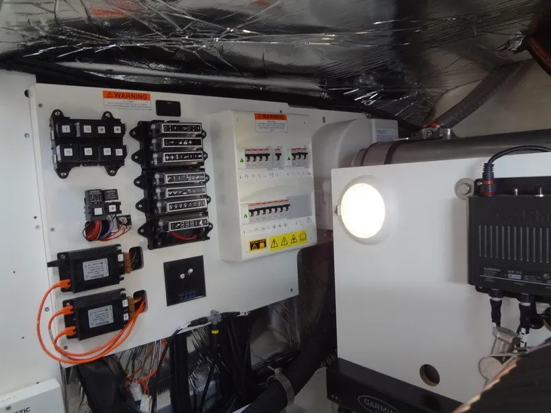 Slide: The Image of Prestige 420F 2024 - 80