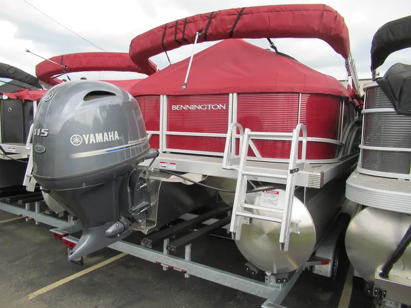 Slide: The Image of 2024 Bennington 22 SVSR pontoon boat with Yamaha 115 outboard motor. - 7