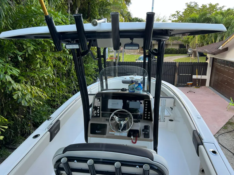 Slide: The Image of Robalo R242 Center Console 2018 - 51
