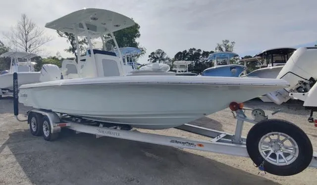 Slide: The Image of Shearwater 250 XTE 2024 - 13