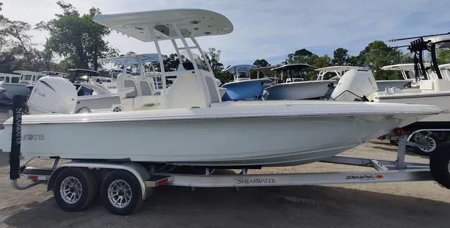 Slide: The Image of Shearwater 250 XTE 2024 - 5