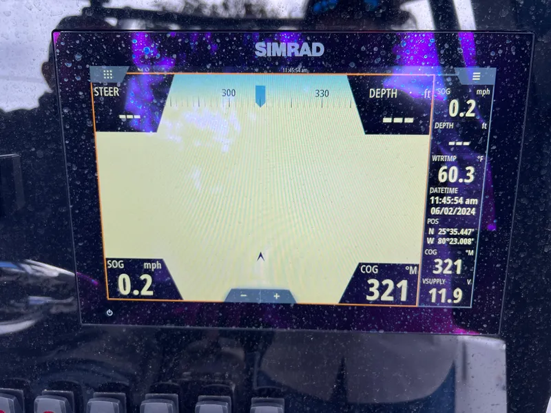 Slide: The Image of Simrad navigation display on a 2021 Yamaha Boats FSH 255 Sport E. - 14