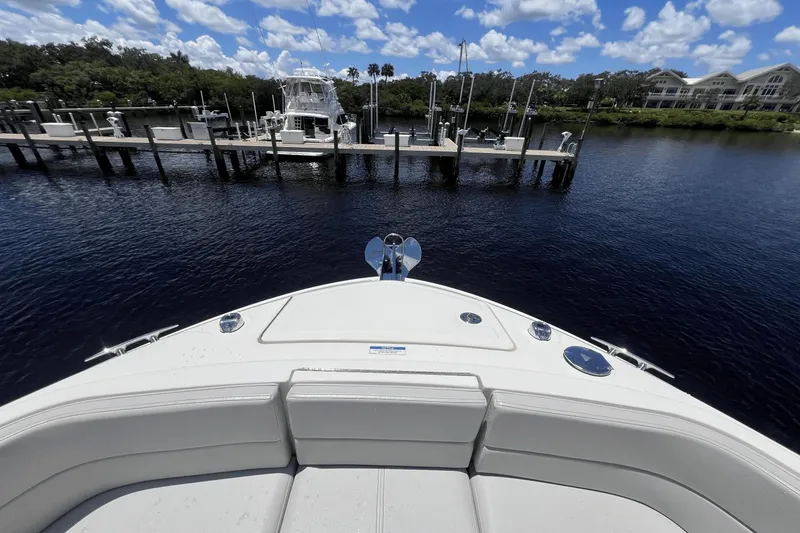 Slide: The Image of Sea Ray 310 SLX OB 2022 - 11