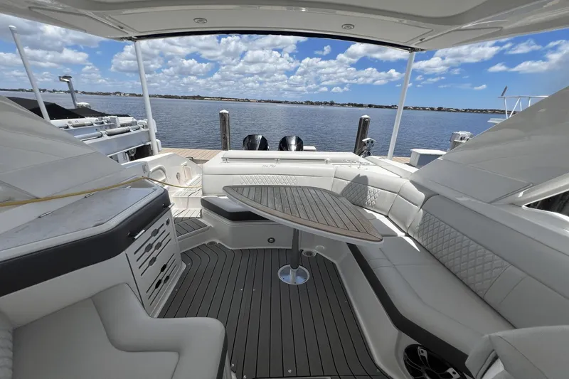 Slide: The Image of Sea Ray 310 SLX OB 2022 - 31