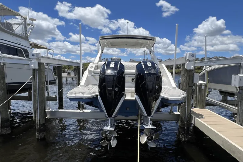 Slide: The Image of Sea Ray 310 SLX OB 2022 - 6