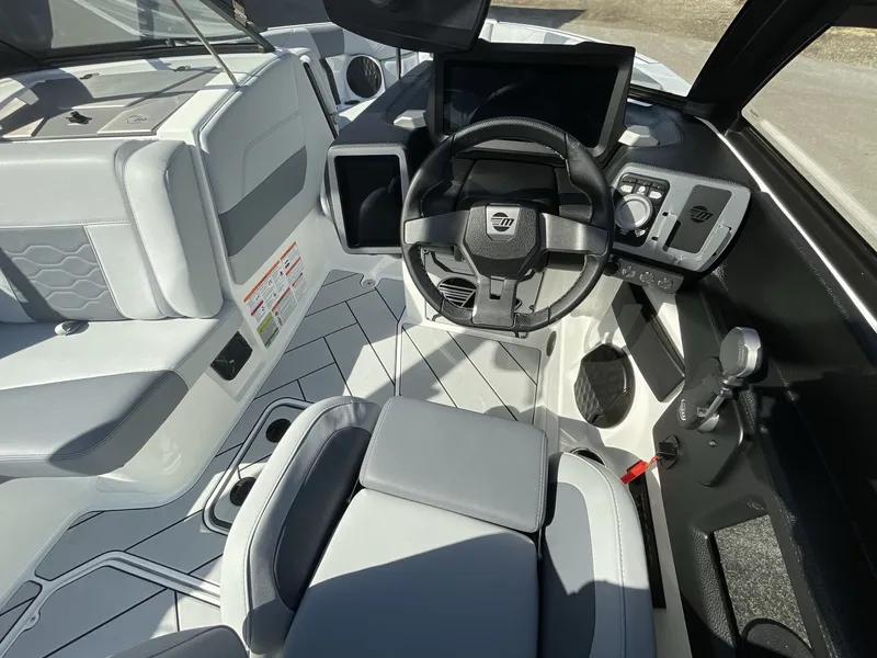 Slide: The Image of Malibu Wakesetter 23 LSV 2024 - 369